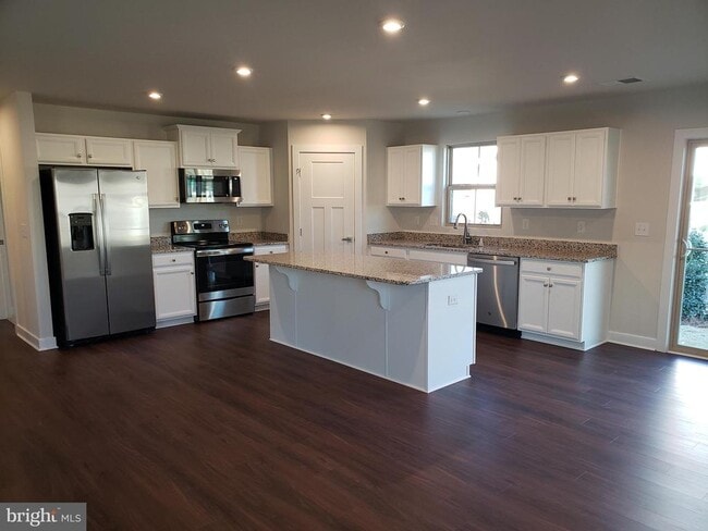 25318 Tannin Cir in Milton, DE - Building Photo - Building Photo