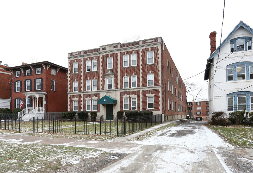 LORD COMMONS APARTMENTS in Hartford, CT - Building Photo