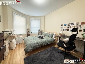 316 Saint Paul St, Unit 2 in Brookline, MA - Building Photo - Building Photo