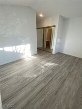 1800 S Edmond St in Las Vegas, NV - Building Photo - Building Photo
