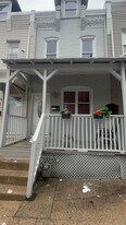 1014 Pear St in Reading, PA - Building Photo