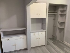 102 Wellington St E in Chatham, ON - Building Photo - Building Photo