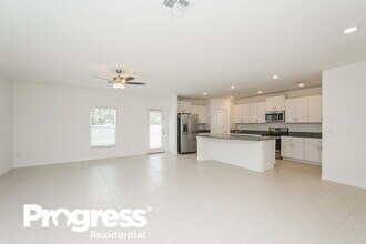 17940 Blissful Stars Dr in Lutz, FL - Building Photo - Building Photo