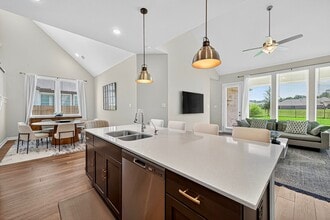 24607 Carleton Lake Ln in The Woodlands, TX - Building Photo - Building Photo