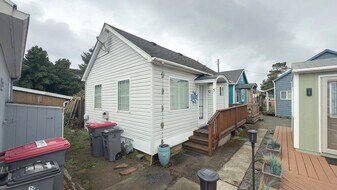314 4th Ave in Seaside, OR - Building Photo