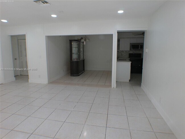 618 NW 46th Ave in Delray Beach, FL - Foto de edificio - Building Photo