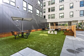 Elevation 16 in Seattle, WA - Foto de edificio - Interior Photo