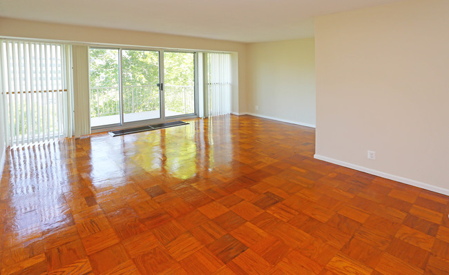 Capitol Park Tower in Washington, DC - Foto de edificio - Interior Photo