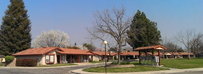 Visalia Garden Villas in Visalia, CA - Building Photo