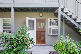 2247 Merton Ave in Los Angeles, CA - Building Photo - Building Photo