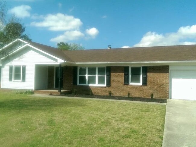 property at 1032 Oakstone Dr