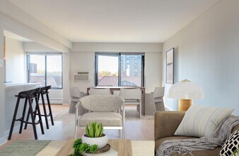 855 Hinman Ave in Evanston, IL - Building Photo - Building Photo