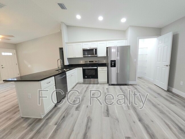 7883 N Fieldstone Point in Citrus Springs, FL - Building Photo - Building Photo