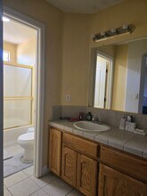 2106 W Liberty St in Hanford, CA - Building Photo - Building Photo