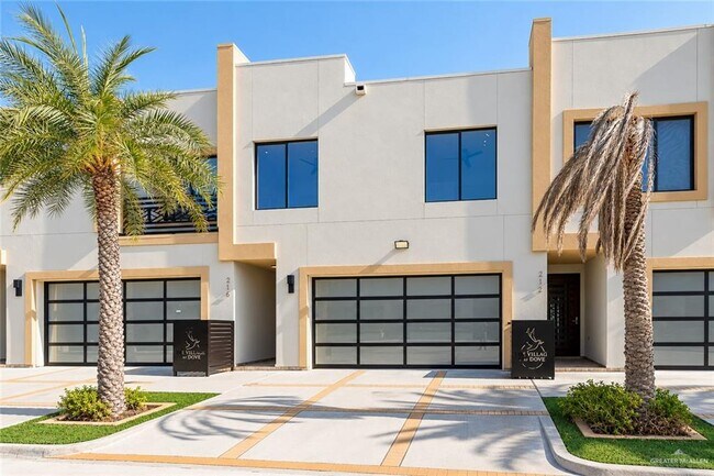 216 Canary Ave