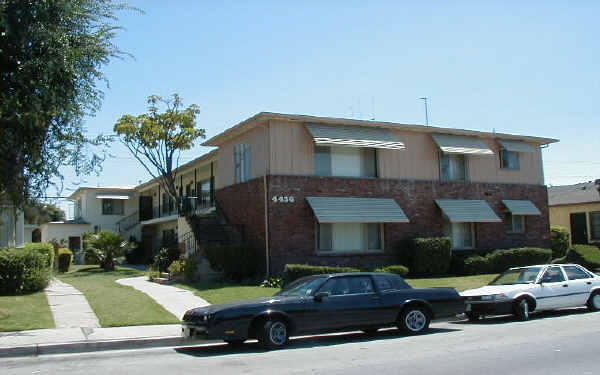 4436 N Lakewood Blvd in Long Beach, CA - Building Photo