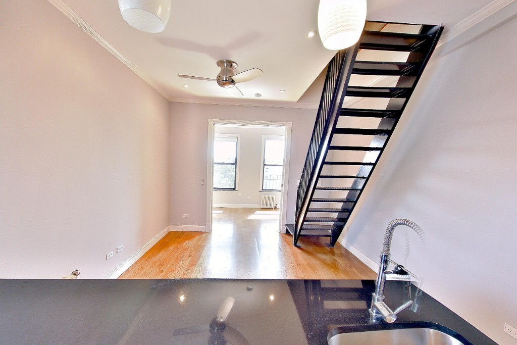 60 Avenue B in New York, NY - Building Photo