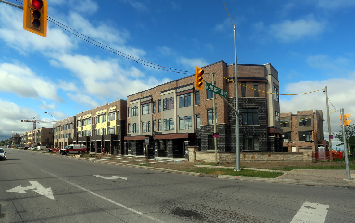 Chelsea Maple Station in Vaughan, ON - Building Photo