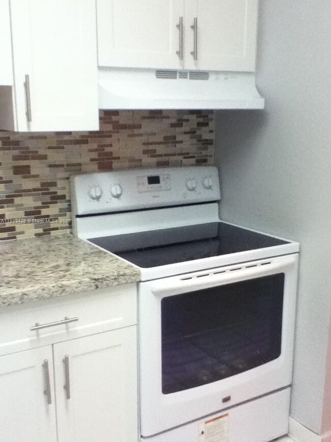 4920 NW 79th Ave in Doral, FL - Building Photo - Building Photo