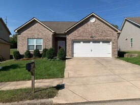 3791 Willow Creek Rd in Nashville, TN - Building Photo