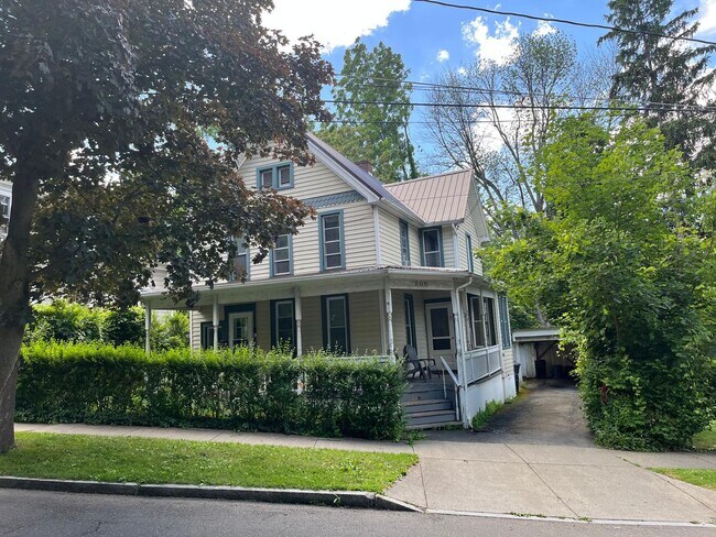 208 Hudson St in Ithaca, NY - Building Photo - Building Photo