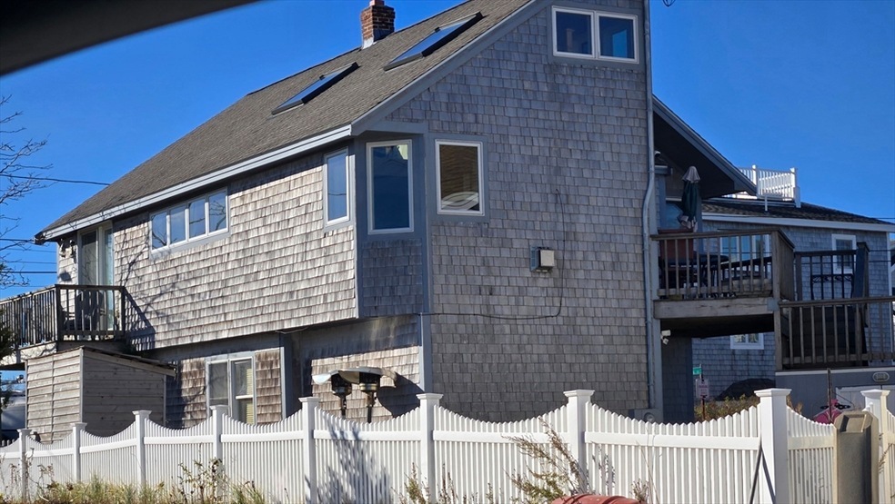 4 79th St, Unit 2 in Newburyport, MA - Building Photo