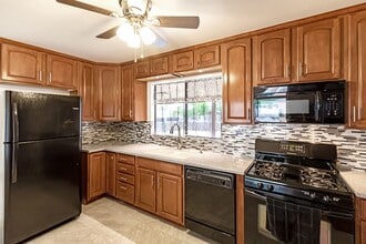 Beautiful Updated Home! in Alamogordo, NM - Building Photo - Building Photo