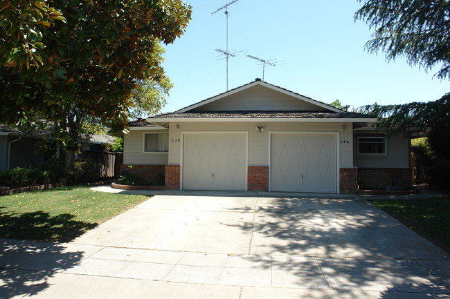 538-540 Northlake Dr in San Jose, CA - Building Photo - Building Photo