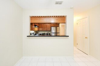 8911 McPherson Rd, Unit 3B in Laredo, TX - Building Photo - Building Photo