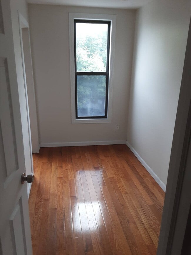 property at 1110 Decatur St