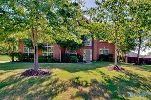 2801 Centerridge Rd SE in Owens Cross Roads, AL - Building Photo