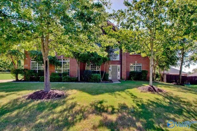 property at 2801 Centerridge Rd SE