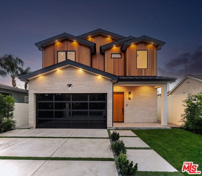 3517 Redwood Ave in Los Angeles, CA - Building Photo - Building Photo