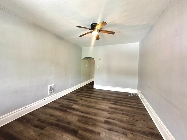 557 3rd St in Pitcairn, PA - Building Photo - Building Photo