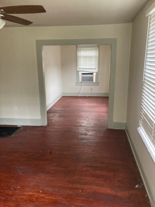 886 Kenmore Ave in Baton Rouge, LA - Building Photo