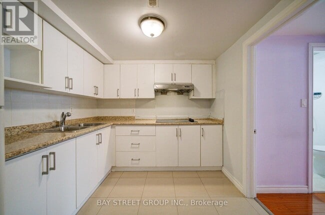 property at 5 Lockdare St