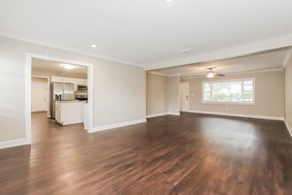2840 S Miller Rd in Valrico, FL - Building Photo - Building Photo