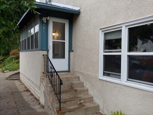 421 23rd Ave NE in Minneapolis, MN - Building Photo - Building Photo