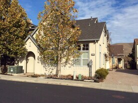 6347 Newhaven Ln in Vallejo, CA - Building Photo