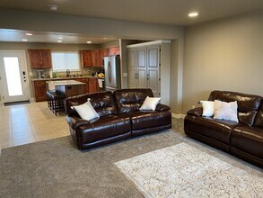 7453 Sandalwood Dr in South Weber, UT - Building Photo - Building Photo