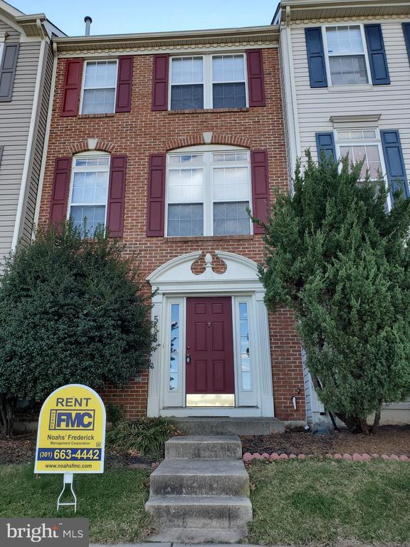 586 Eisenhower Dr in Frederick, MD - Building Photo - Building Photo
