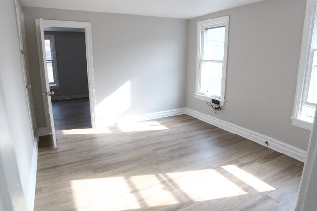 1135 Oak St in Allentown, PA - Building Photo - Building Photo