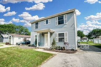 3704 Willow Run Dr in Toledo, OH - Building Photo - Building Photo