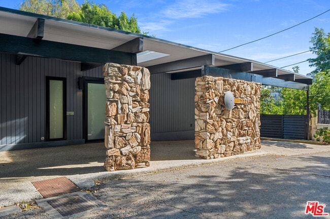 property at 2775 Rinconia Dr