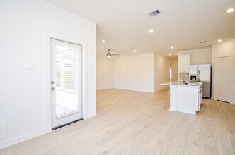 31134 Royal Acrs Ct in Fulshear, TX - Building Photo - Building Photo