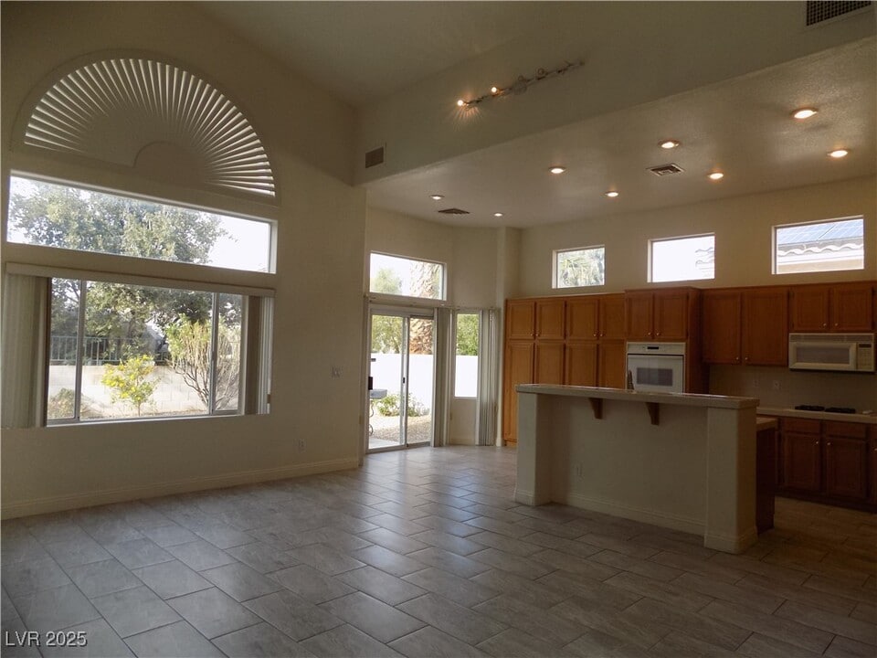 3054 Blazing Creek Way in Henderson, NV - Building Photo