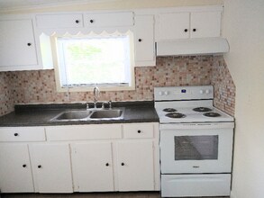 261 S Riverside Rd in Highland, NY - Building Photo - Building Photo