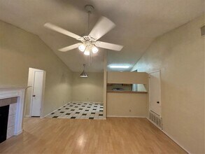 10005 Parliament House Rd in Austin, TX - Building Photo - Building Photo