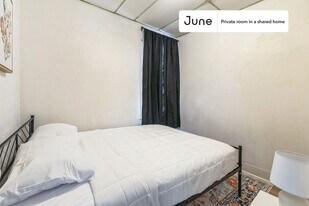 Room in Shared 5 bed/1 bath home in Boston, MA - Building Photo