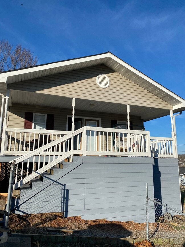 property at 1934 Grandview St
